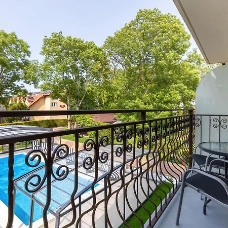 Konukevi Bumerang 3*